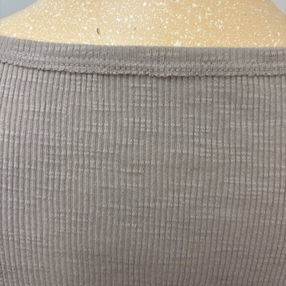 Nevada Shirt Medium Long Baby Tee Beaded Ribbed Scoop Plunge Neck Jersey Knit - Picture 9 of 9